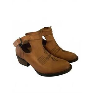 Sbicca Peace Out Bootie Size 6.5